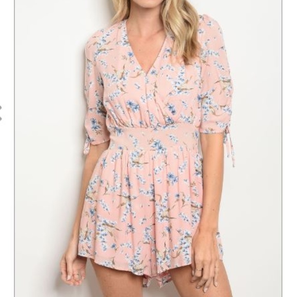 Le Lis Dresses & Skirts - NWT Elegant Pink Floral Romper